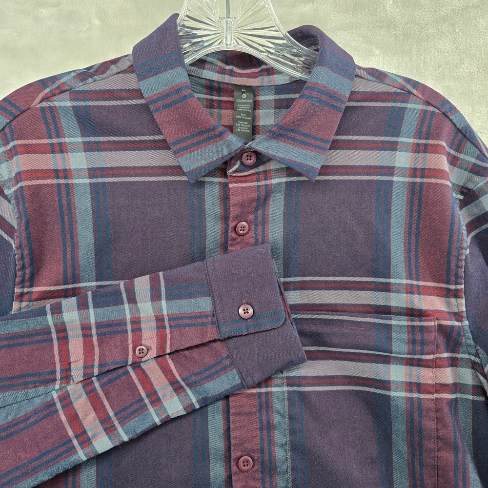 Lululemon Button Up Dress Shirt Mens Medium‎ Purple Plaid Long Sleeve